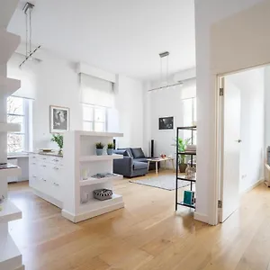 Old Town Heart Vii - Thebarbican Apartment Warsaw
